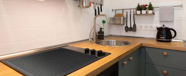 500°F/220°C Heat-Resistant Silicone Stove Cover Mat & Utensils